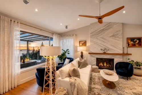 3706 Southridge Place, West Vancouver, BC 