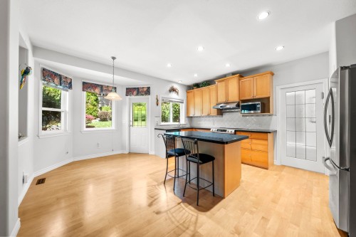 16 Wilkes Creek Drive, Port Moody, BC 