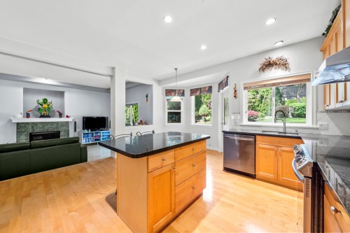 16 Wilkes Creek Drive, Port Moody, BC 