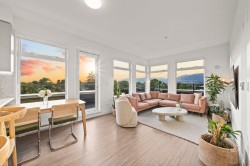 408-2408 Grant Street  Vancouver, BC V5K 3G4