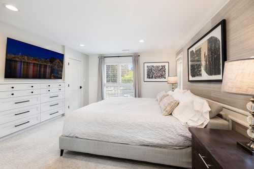 1018 19Th Street W, North Vancouver, BC 