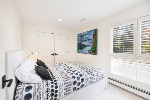 1018 19Th Street W, North Vancouver, BC 