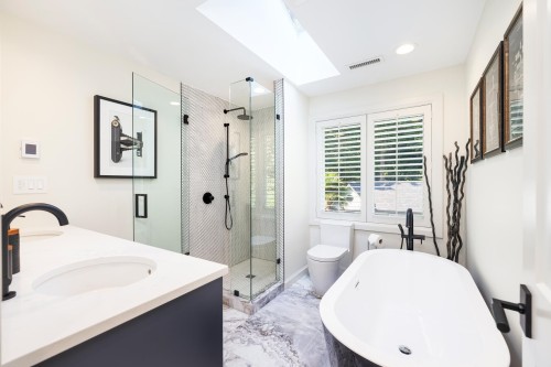 1018 19Th Street W, North Vancouver, BC 