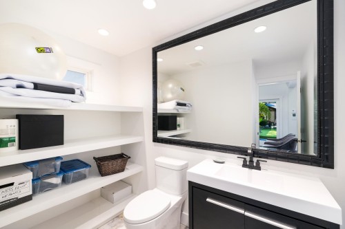 1018 19Th Street W, North Vancouver, BC 