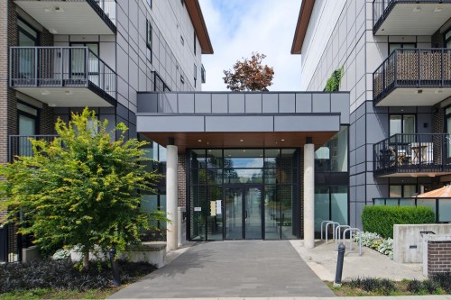 220-750 Dogwood Street  Coquitlam, BC V3J 4B7