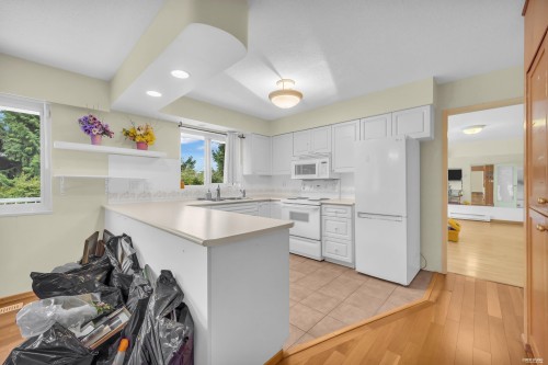568 St. Giles Road, West Vancouver, BC 