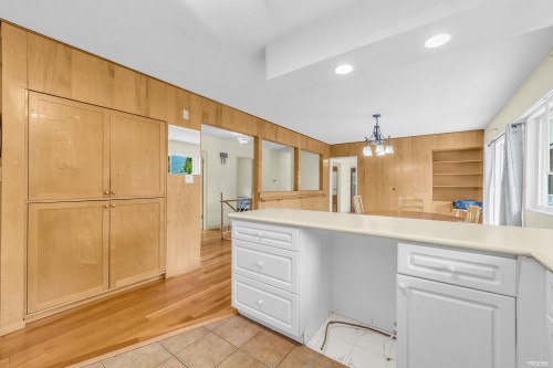 568 St. Giles Road, West Vancouver, BC 