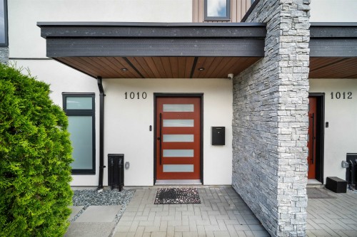1010 Augusta Avenue, Burnaby, BC - Outdoor