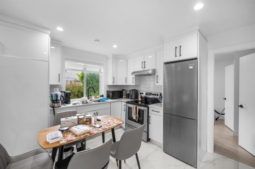 1010 Augusta Avenue, Burnaby, BC - Indoor