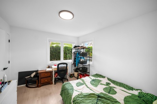 1010 Augusta Avenue, Burnaby, BC - Indoor Photo Showing Bedroom