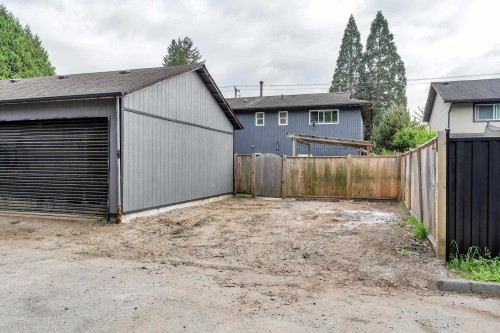 1231 Prairie Avenue, Port Coquitlam, BC - Outdoor With Exterior