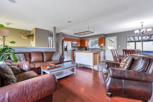 1231 Prairie Avenue, Port Coquitlam, BC - Indoor Photo Showing Living Room