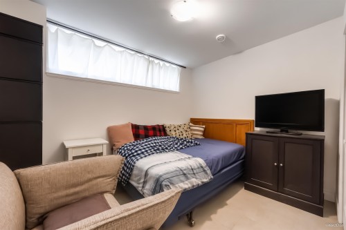 621 65Th Avenue E, Vancouver, BC 