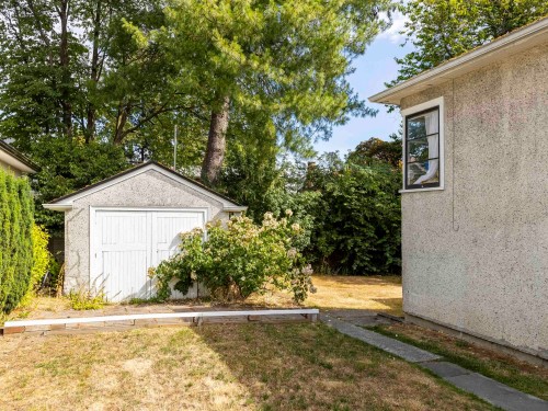 4691 5Th Avenue W, Vancouver, BC - Outdoor