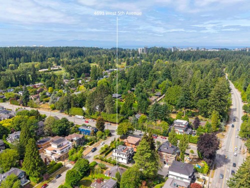 4691 5Th Avenue W, Vancouver, BC - Outdoor With View