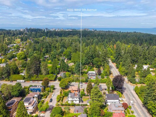 4691 5Th Avenue W, Vancouver, BC - Outdoor With View