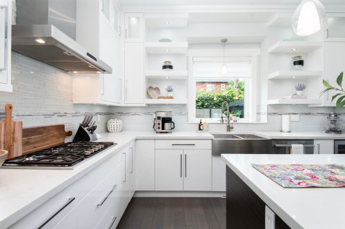 917 Sperling Avenue, Burnaby, BC 