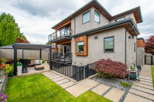 917 Sperling Avenue, Burnaby, BC 