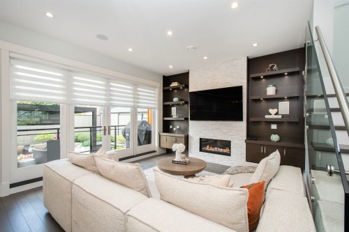 917 Sperling Avenue, Burnaby, BC 