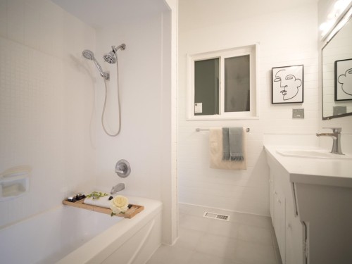 9351 Glenbrook Drive, Richmond, BC - Indoor Photo Showing Bathroom