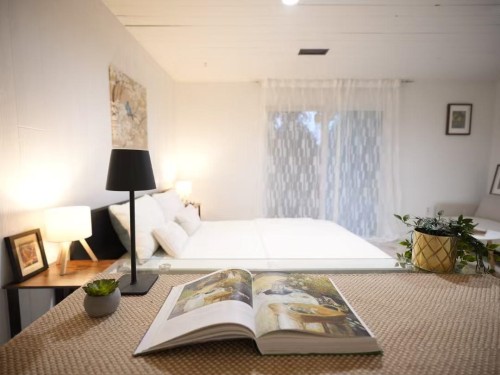 9351 Glenbrook Drive, Richmond, BC - Indoor Photo Showing Bedroom