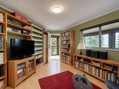 5475 Hydaway Place, Halfmoon Bay, BC - Indoor