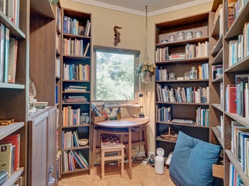 5475 Hydaway Place, Halfmoon Bay, BC - Indoor