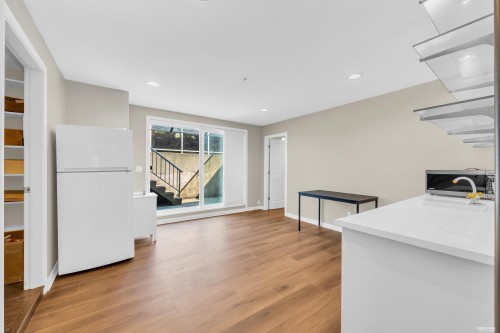 3549 40Th Avenue W, Vancouver, BC 