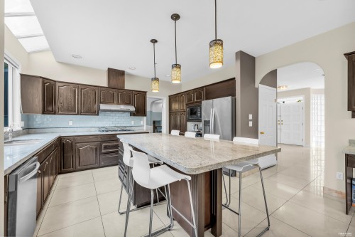 3549 40Th Avenue W, Vancouver, BC 