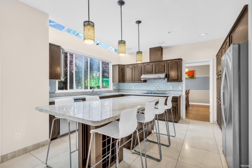 3549 40Th Avenue W, Vancouver, BC 