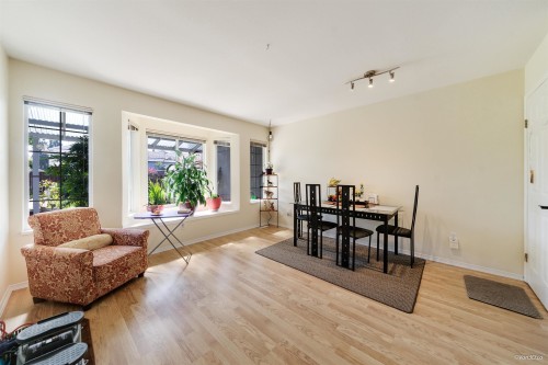 215 18Th Street W, North Vancouver, BC - Indoor