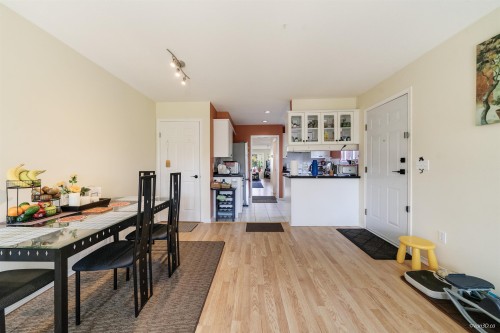 215 18Th Street W, North Vancouver, BC - Indoor Photo Showing Dining Room