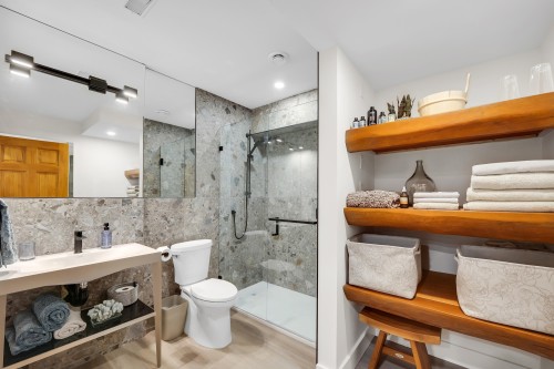 4-40781 Thunderbird Ridge, Squamish, BC - Indoor Photo Showing Bathroom
