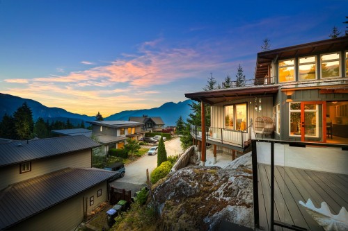 4-40781 Thunderbird Ridge, Squamish, BC - Outdoor With Deck Patio Veranda