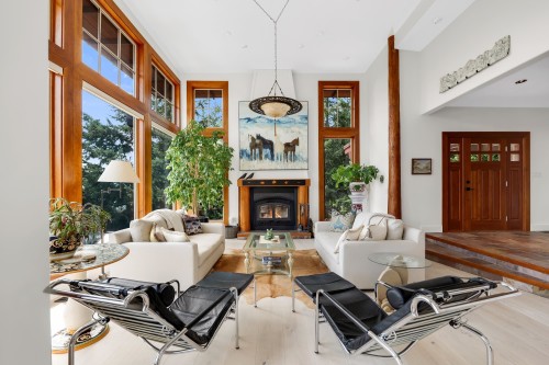 4-40781 Thunderbird Ridge, Squamish, BC - Indoor Photo Showing Living Room With Fireplace