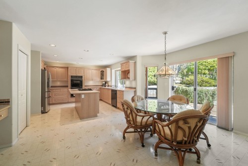 136 Parkside Drive, Port Moody, BC - Indoor Photo Showing Dining Room