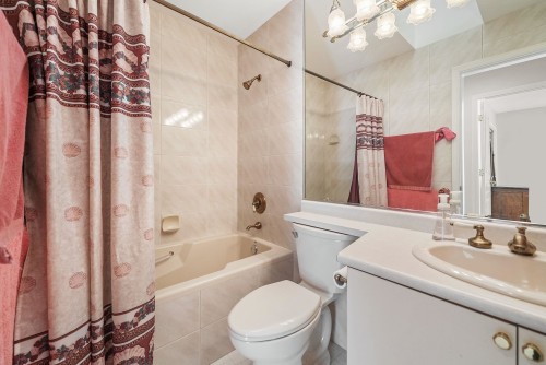 136 Parkside Drive, Port Moody, BC - Indoor Photo Showing Bathroom