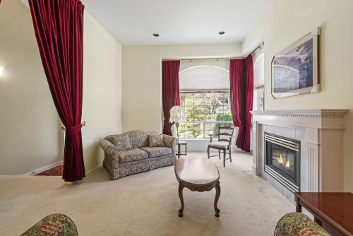 136 Parkside Drive, Port Moody, BC - Indoor Photo Showing Living Room With Fireplace