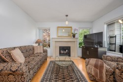 212-910 8th Avenue W Vancouver, BC V5Z 1E5