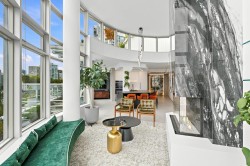 PH 1701-189 Davie Street Vancouver, BC V6Z 2Y1