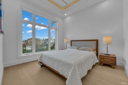 2246 20Th Avenue W, Vancouver, BC 