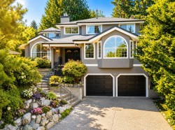 46 Wildwood Drive  Port Moody, BC V3H 4M6