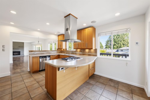 5372 5B Avenue, Delta, BC 