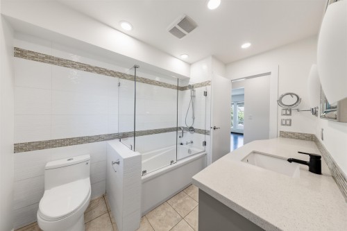 5372 5B Avenue, Delta, BC 