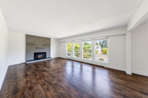 5372 5B Avenue, Delta, BC 