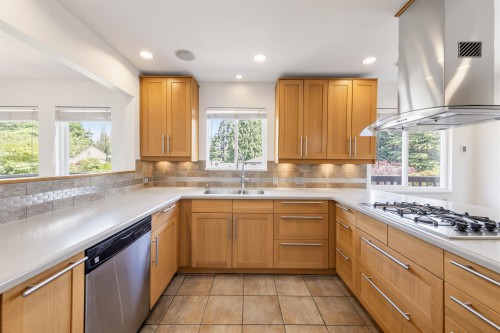 5372 5B Avenue, Delta, BC 