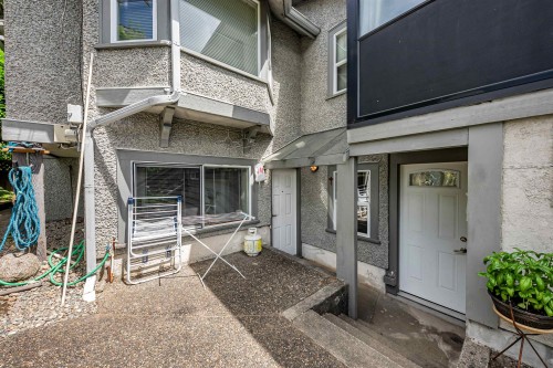 2474 5Th Avenue E, Vancouver, BC - Outdoor With Exterior