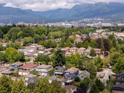 2474 5Th Avenue E, Vancouver, BC - Outdoor With View