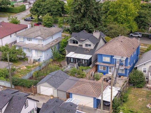 2474 5Th Avenue E, Vancouver, BC - Outdoor