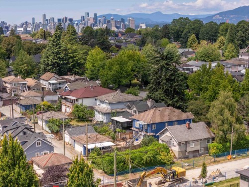 2474 5Th Avenue E, Vancouver, BC - Outdoor With View